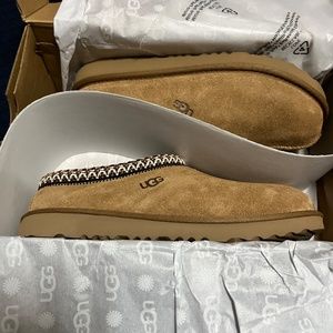 NWT in box UGG Tasman Slipper Chestnut Youth 5 or Womens 6